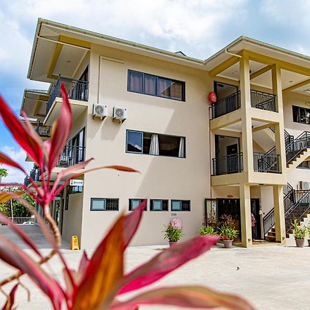 B Holiday Apartments Beau Vallon  Bagian luar foto