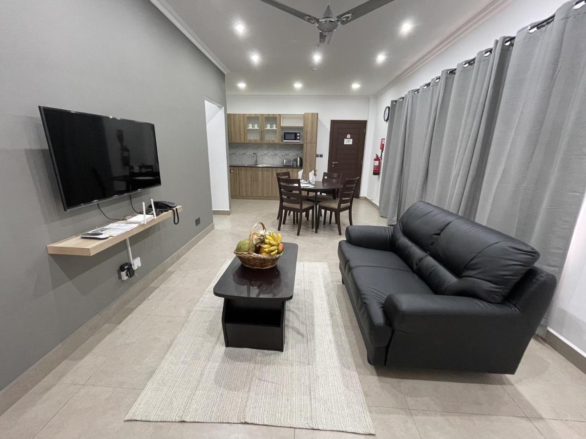 B Holiday Apartments Beau Vallon  Bagian luar foto