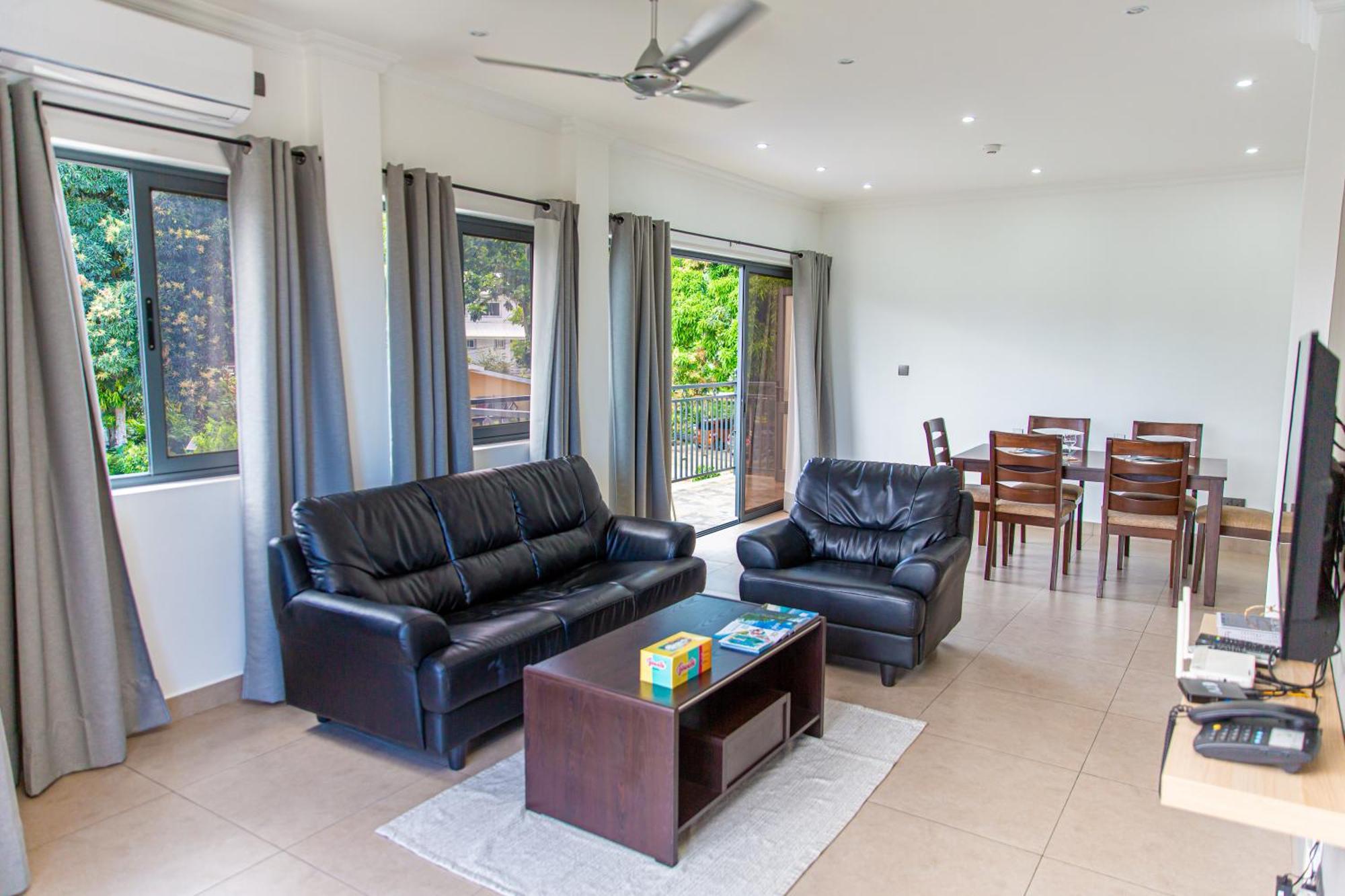 B Holiday Apartments Beau Vallon  Bagian luar foto
